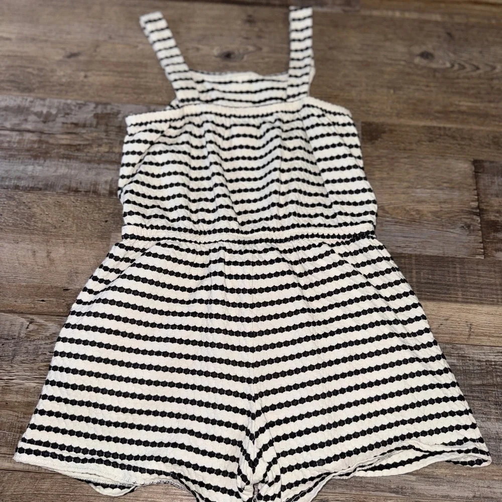 Cat & Jack Girls Black White Striped Romper Size L 10 12 Textured